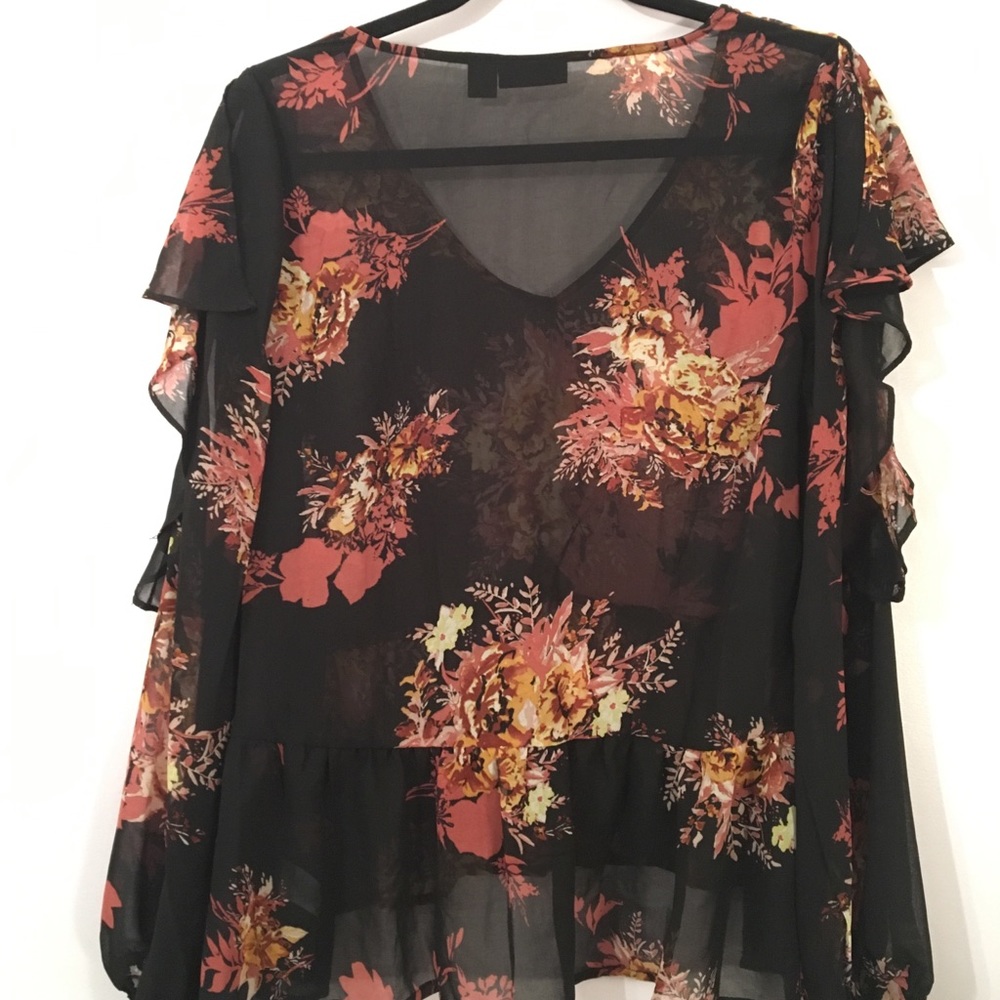 Halogen Floral Ruffle Cold Shoulder Top - Picture 3 of 5